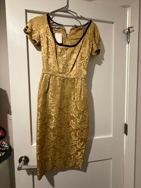 Vintage Dorothy Hubbs New York Gold Jacquard Scoop Neck Sheath Dress